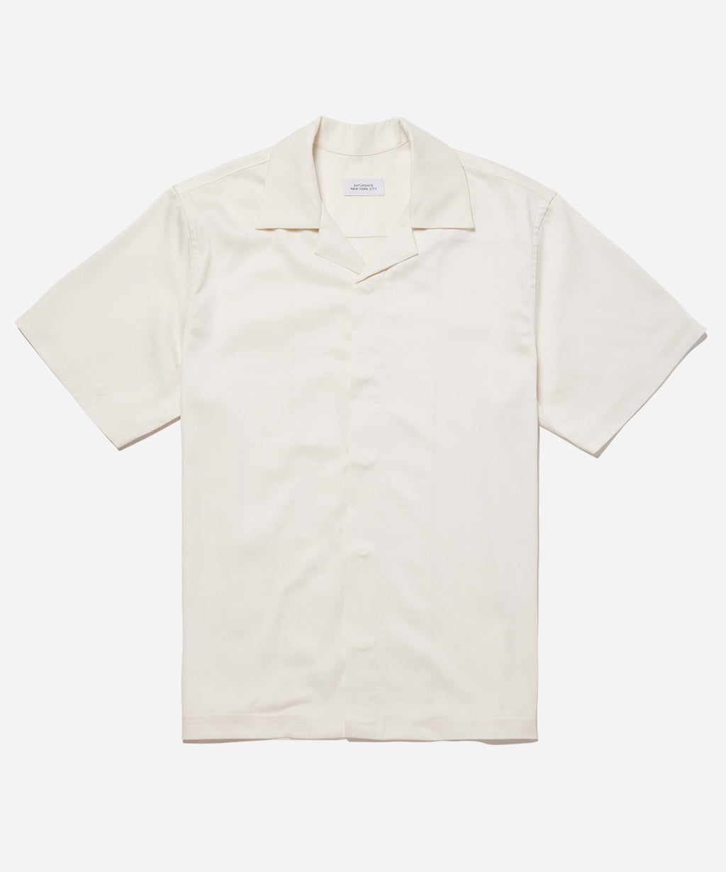 white collar short sleeve shirt